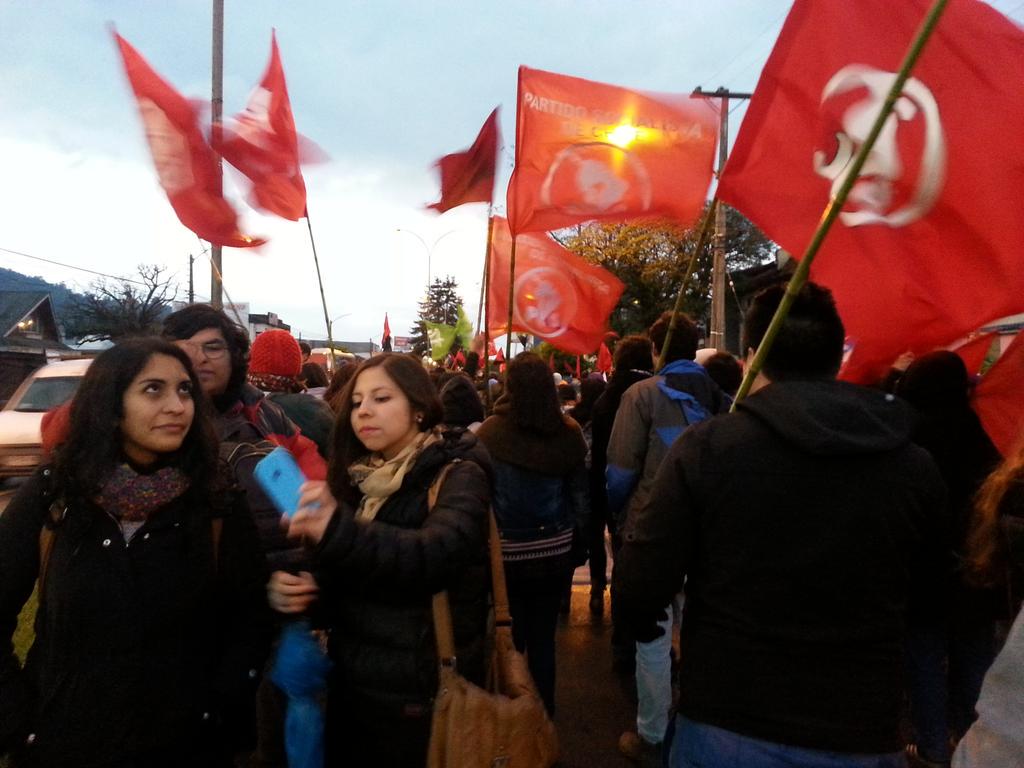 jsaraucania's tweet photo. JS marchando en temuco @JS_Chile @jsaraucania http://t.co/TpV4Qvtkxg