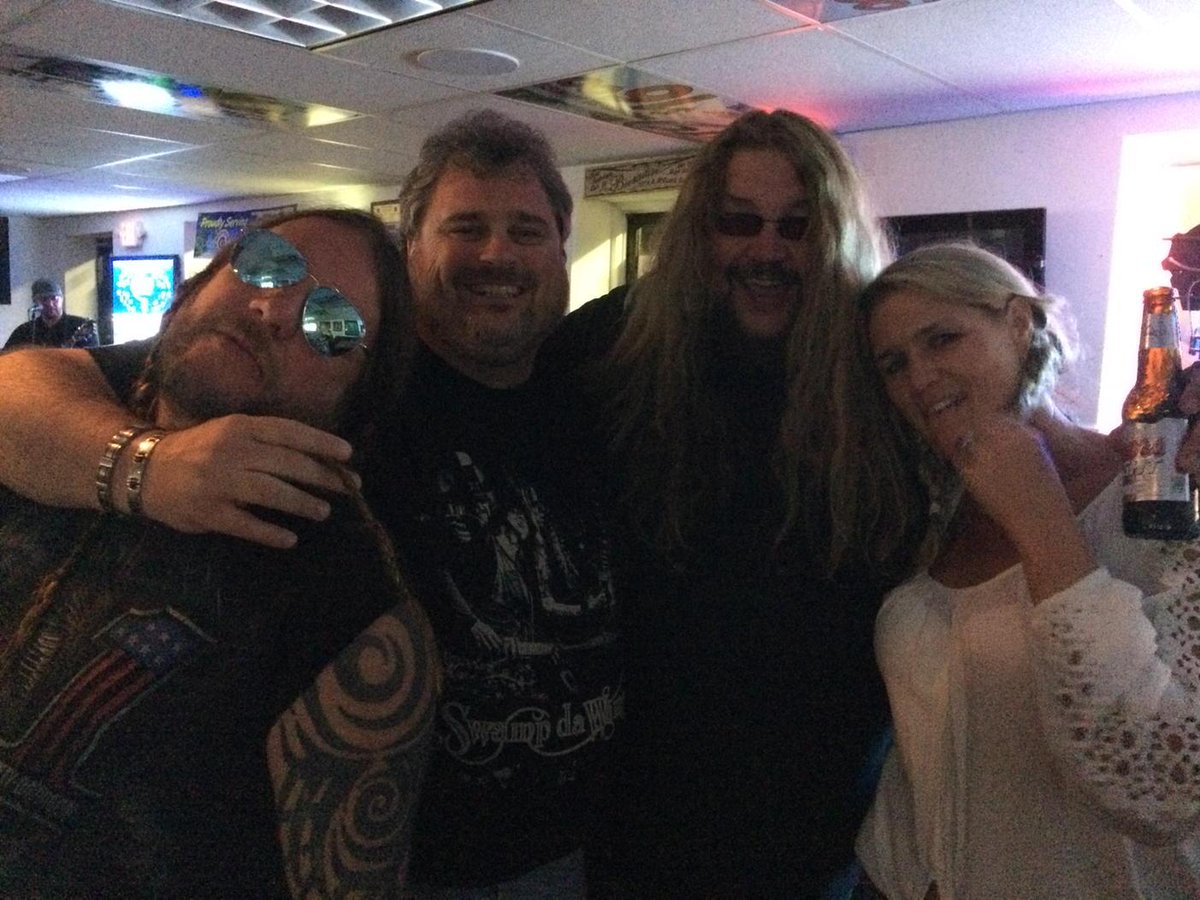 Swampdawamprox's tweet photo. Good friends good times! Just received our 1st copy of the new album mixes yall get ready #onestopcountry http://t.co/ucjFdgyeT8