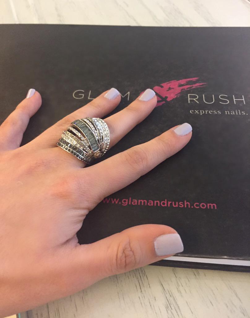 "Lilacism" for the weekend #glamyourmani #essie <a href="/essie_mexico/">essie mexico</a>