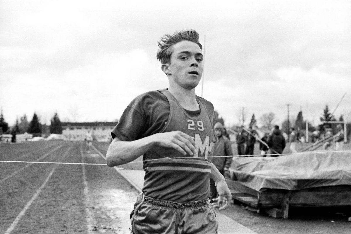 runnersworld's tweet image. The @registerguard unearthed this never-before-seen photo of Pre: bit.ly/1FGcdhX