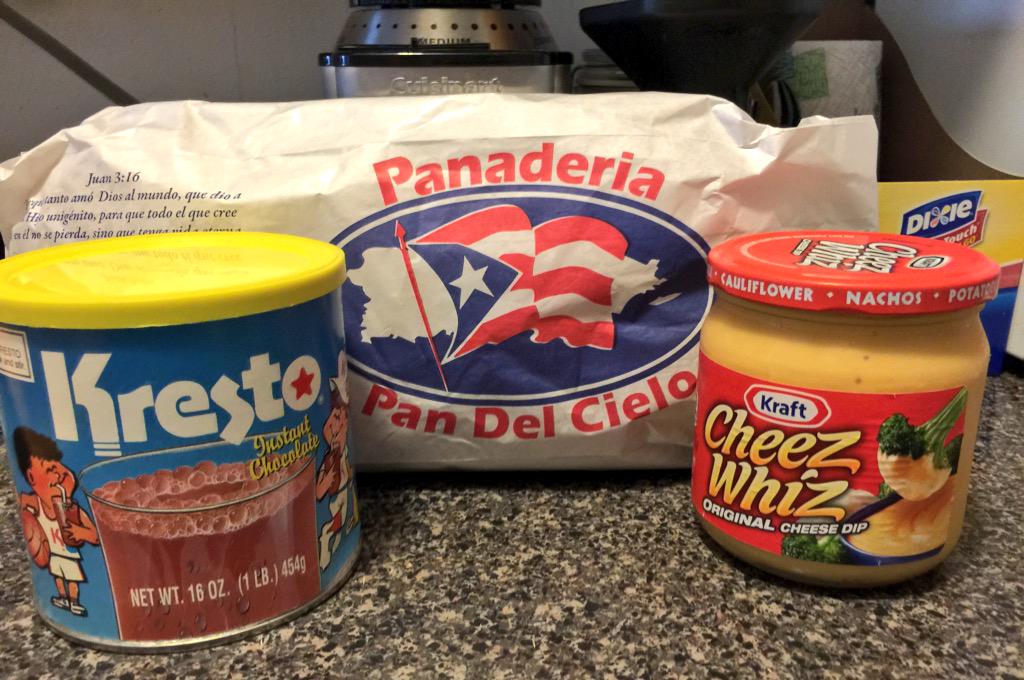 RobCoreano's tweet photo. @WaloHD SUUUUFREE!!! #KrestoTime!! 💪🏼💪🏼💪🏼💪🏼 #PanSobao #Kresto #Cheesewiz #UnPaseDeKresto #WaloHD http://t.co/dxLFem35xg