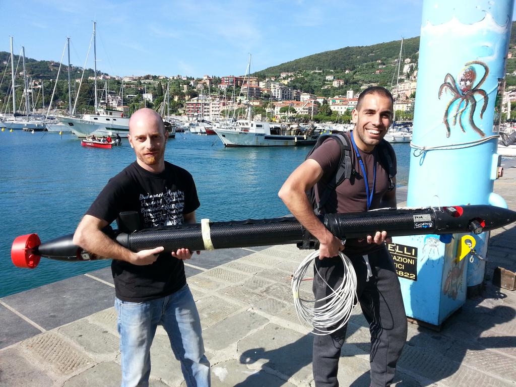 edgelabsrl's tweet photo. #ArrowsProject  #AUV #U_Tracker ready to go #Startup http://t.co/xQHLxdCNPo
