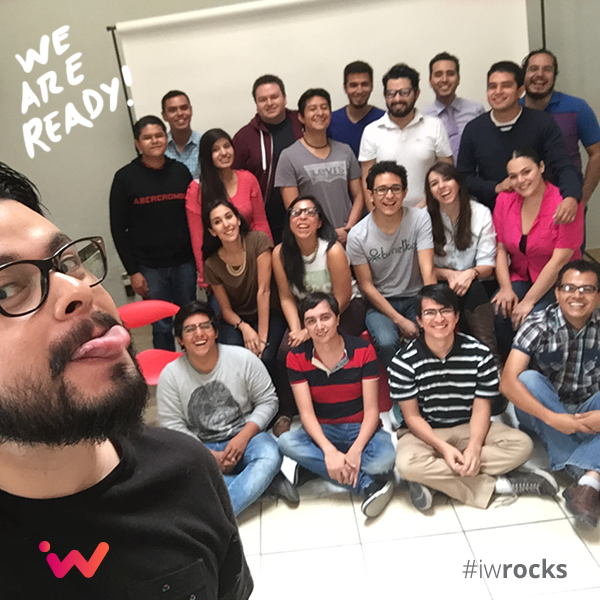 iwdigital's tweet image. Nuevo equipo, nuevo look. #iwrocks