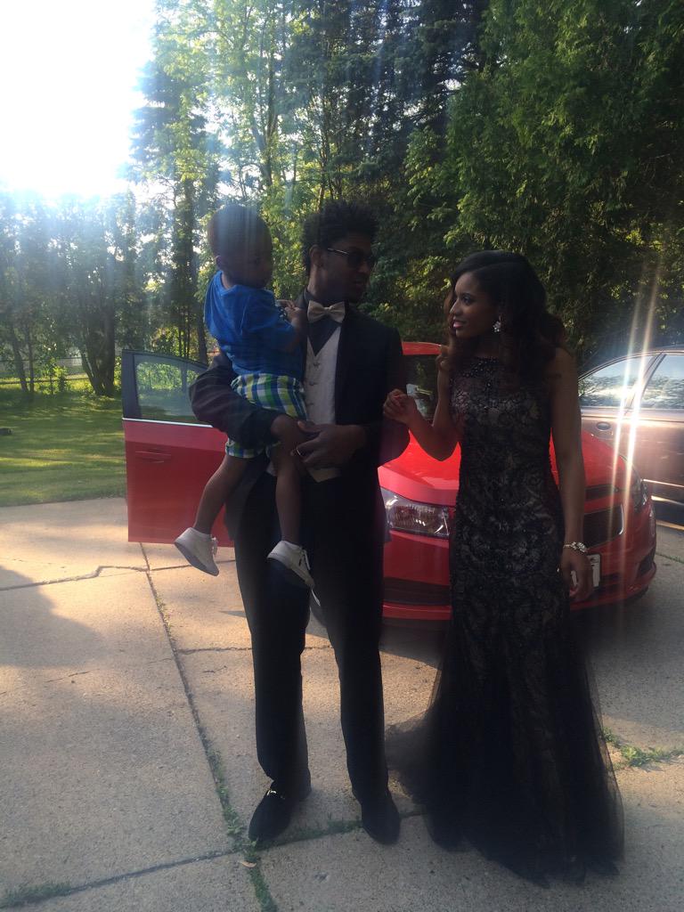 dejhonae_thomas's tweet photo. @_d1athlete prom 2k15 😍❤️ #slayed http://t.co/0z26p60ZlA
