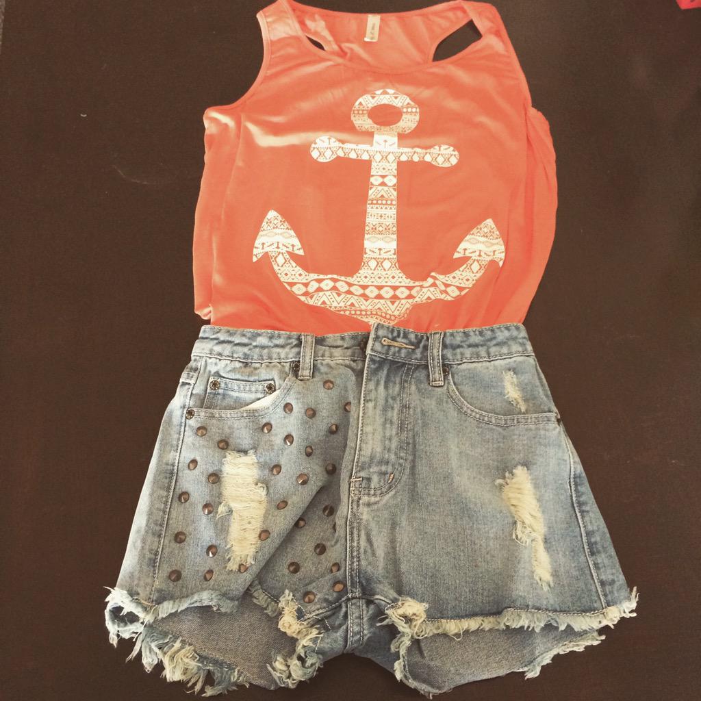 ParisParc's tweet photo. Get this outfit only at http://t.co/4beAGSRo9g 💋 http://t.co/icnp6a4EeB