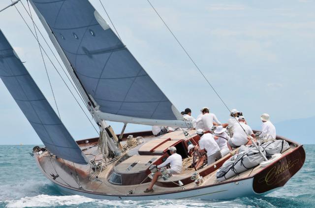 ChloeSpiritAsia's tweet photo. Thanks to cobblers sewing machine, John Parker's of @OneSails expertise ripped sail mended lead to win @SamuiRegatta http://t.co/0GOaVPvpJK