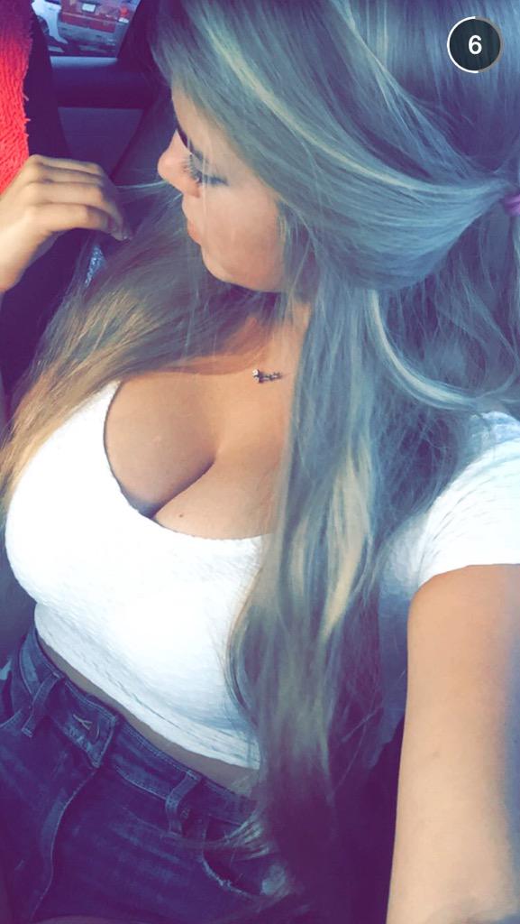 BitsSexy's tweet photo. @SexSnapGirls62 RT PLEASE  hay peeps add snapgirls2015 http://t.co/6kjX6EsT0R