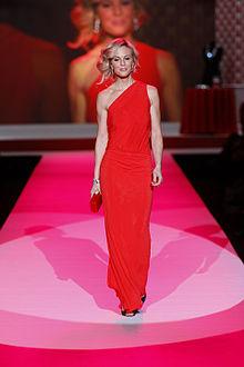 A happy dapper 38th birthday to Elisabeth Hasselbeck!  