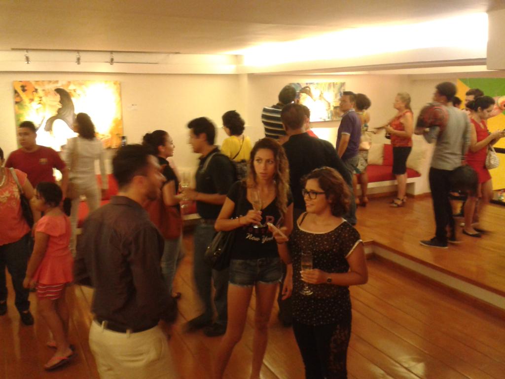 DeAquiPaDonde's tweet photo. Inaugura @lizrashellART su exposición en la Pop Art Gallery del @OhbyOasis, estará hasta el 16 de junio. http://t.co/K7dyTGKNqh