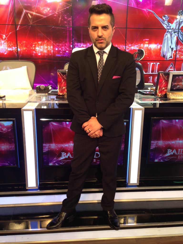 Ya #Showmatch gracias por el look de hoy <a href="/absolut_joy/">Absolutjoy</a>