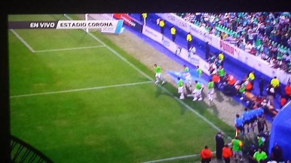 SanCadilla's tweet photo. ¡Extra, extra! Cambian la Final al Estadio Corona #VuelveDolmoFlores #TurcoApudRegresa (Vía @zhente_Arriaga) http://t.co/54MmuitGtI