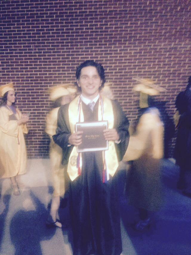 BryanCapers's tweet image. Can't be more proud this @WymanCenter @wymantlp senior, @Thom_John1997! #Collegegoing #hsgraduate #srclasspresident