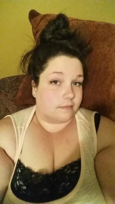 Everyday life. I'm never fancy!! #ssbbw #real #NoMakeUpSelfie http://t.co/LcES6cugIv