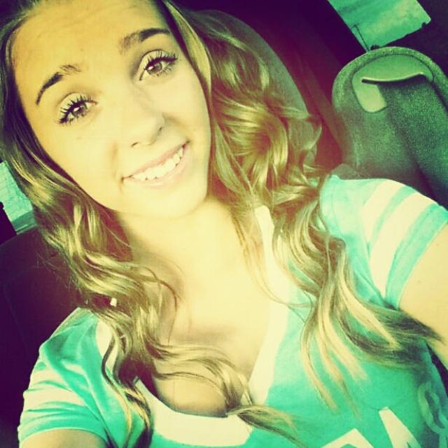 lindsey alvarez (@Batwoman1997) | Twitter