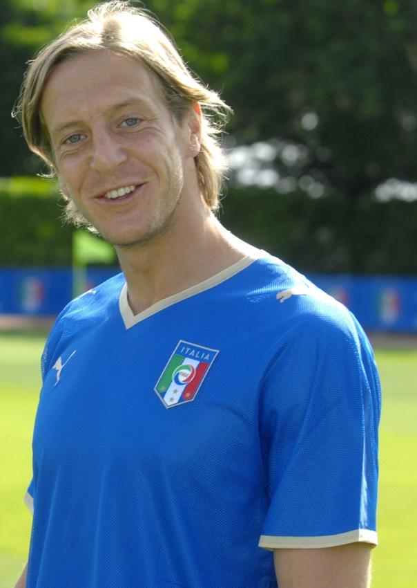 Happy Birthday.. Massimo AMBROSINI
29 Mei 1977 