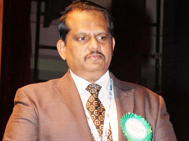 ETDefence's tweet photo. #SChristopher is new .@DRDO_India chief: All you want to know about the man behind AEW&amp;C http://t.co/UdcO5fMCC8 http://t.co/12ouiAdps2