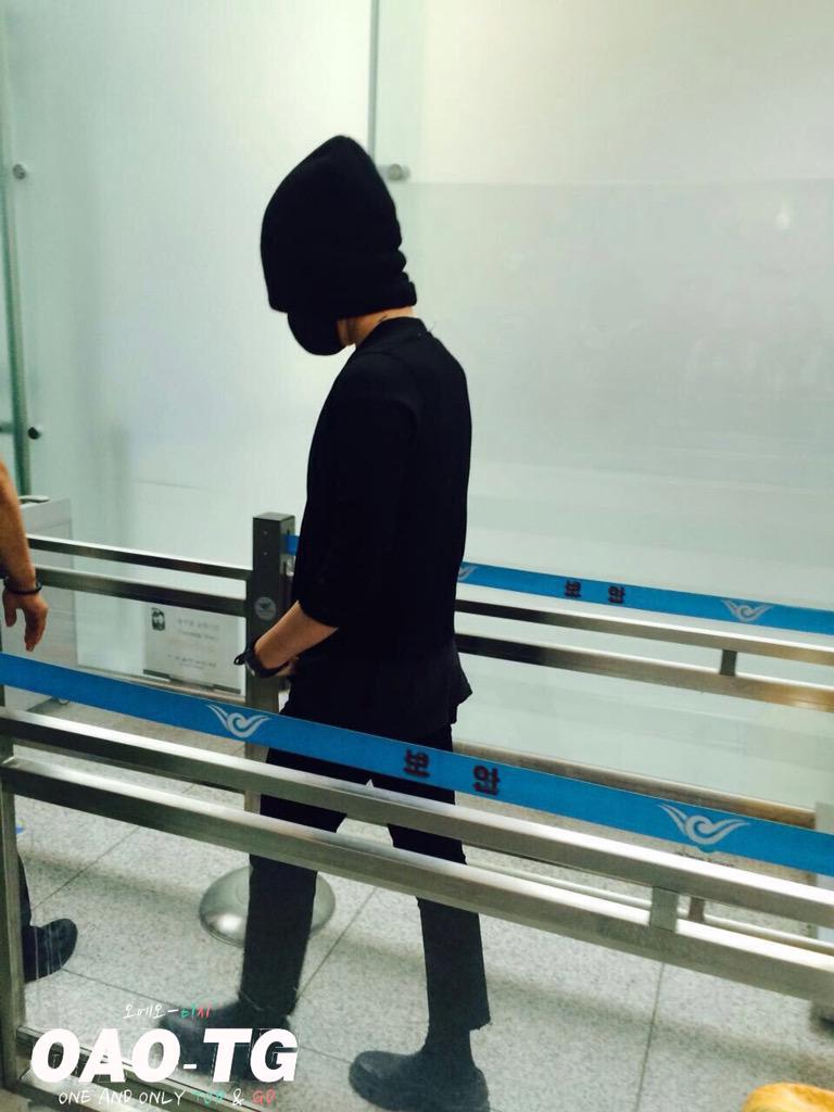 [29/5/15][Pho] BIGBANG @ Sân bay Incheon đến Quảng Châu, TQ CGJGxkCU0AQfChw
