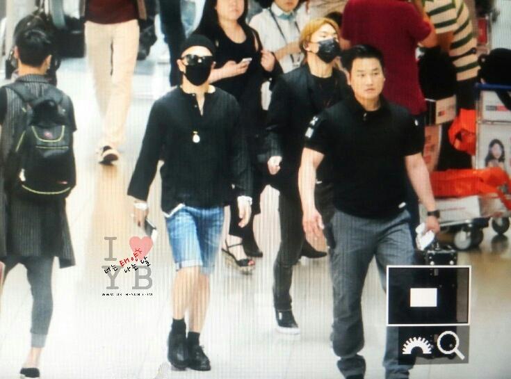 [29/5/15][Pho] BIGBANG @ Sân bay Incheon đến Quảng Châu, TQ CGJTijRU4AAx3EL