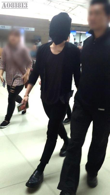 [29/5/15][Pho] BIGBANG @ Sân bay Incheon đến Quảng Châu, TQ CGJUPEUUQAAY9LD
