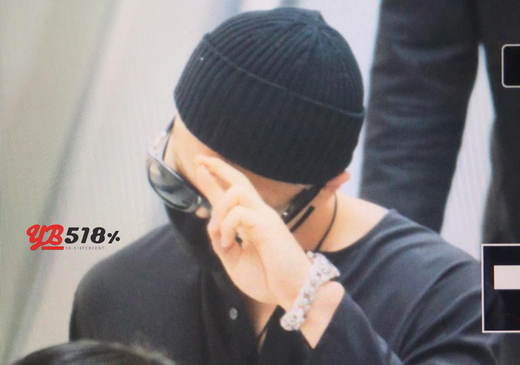 [29/5/15][Pho] BIGBANG @ Sân bay Incheon đến Quảng Châu, TQ CGJUbH7UsAAOpzA