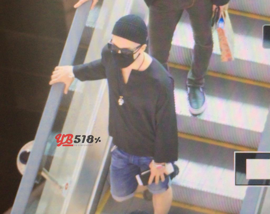 [29/5/15][Pho] BIGBANG @ Sân bay Incheon đến Quảng Châu, TQ CGJUd2hUYAE7ERY