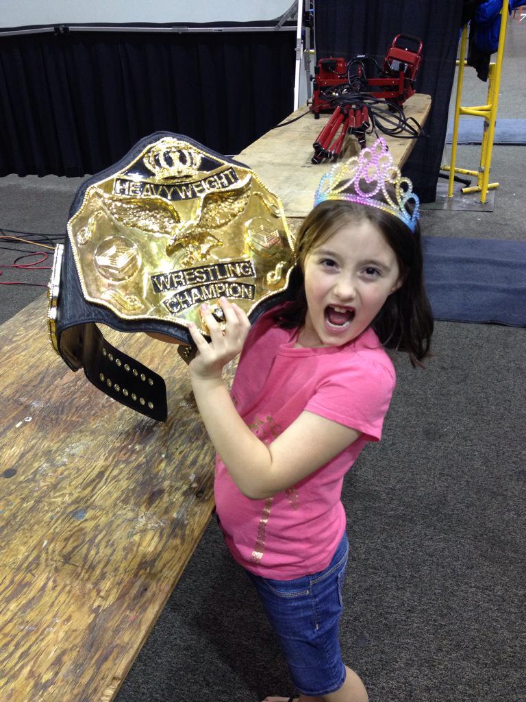 rockermatt628's tweet photo. A future @Kimber_Lee90 in training! #princessofthering http://t.co/NMEdMh5uOJ