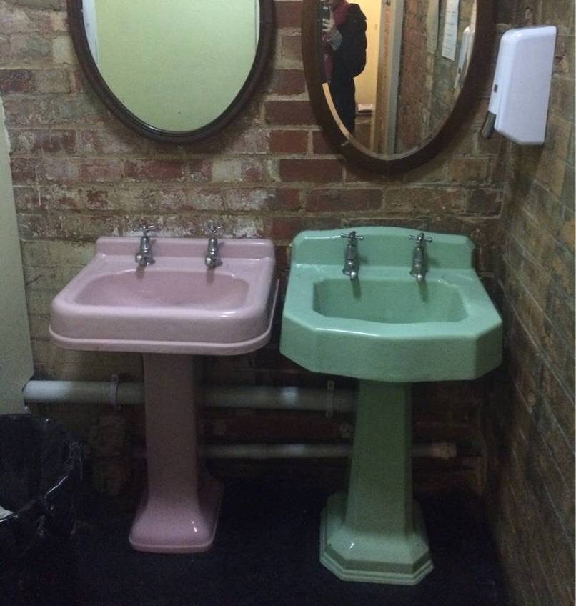 Cuando estás en el baño con Cosmo y Wanda y entran tus padres.