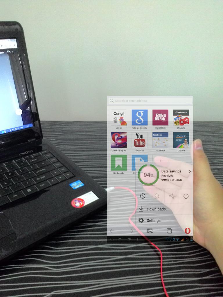 affandymurad's tweet image. Best mobile browser with highest data compression, saving both your pocket and your time! #OperaInHand for @opera_id