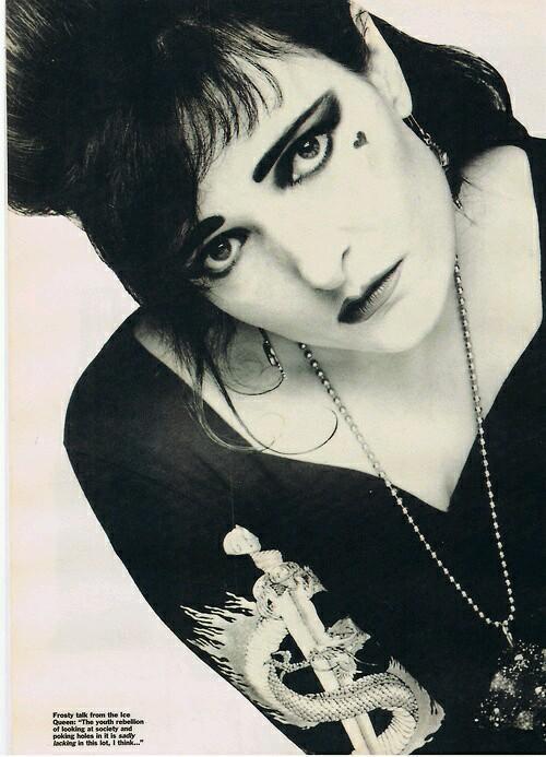 REDVAMPIREWOMAN's tweet image. ~Our Siouxie Sioux ~@SweetSixteen68 @77MASH @Punk77Rocker @gothtrotter @Comatose_Bat @punkasfuck65 @gazthepunker XXX