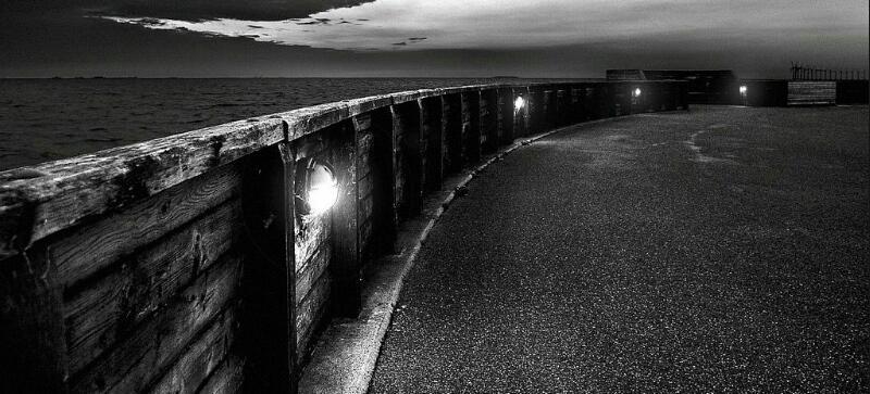 Layouts_Lester's tweet image. Phil Lester "Black and White" Please rt/fav if using and as always leave me credit  💙