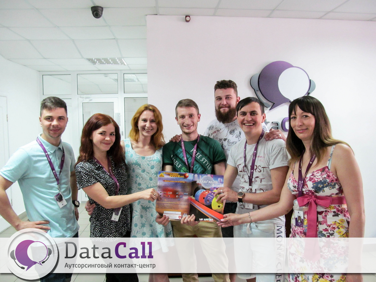 DataCallUA's tweet photo. Победителями в конкурсе мафиозных костюмов стали площадка А. Спивак и пощадка М. Стасюка. Поздравляем :) #Datacall http://t.co/HjLrYahYJN