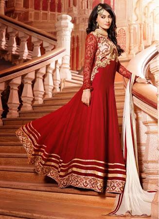 Tellyscoop wishes the gorgeous happy birthday. More success on the way. Wishes, prayers & Love :-) 