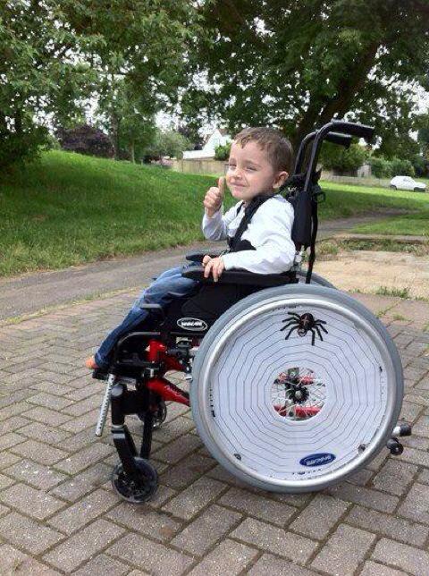 Jemsstationery's tweet photo. @GaryBarlow I'm raising money for Levi's wish to walk http://t.co/Z5iCWOkexM pls donate &amp; share http://t.co/4rDsesBsSc