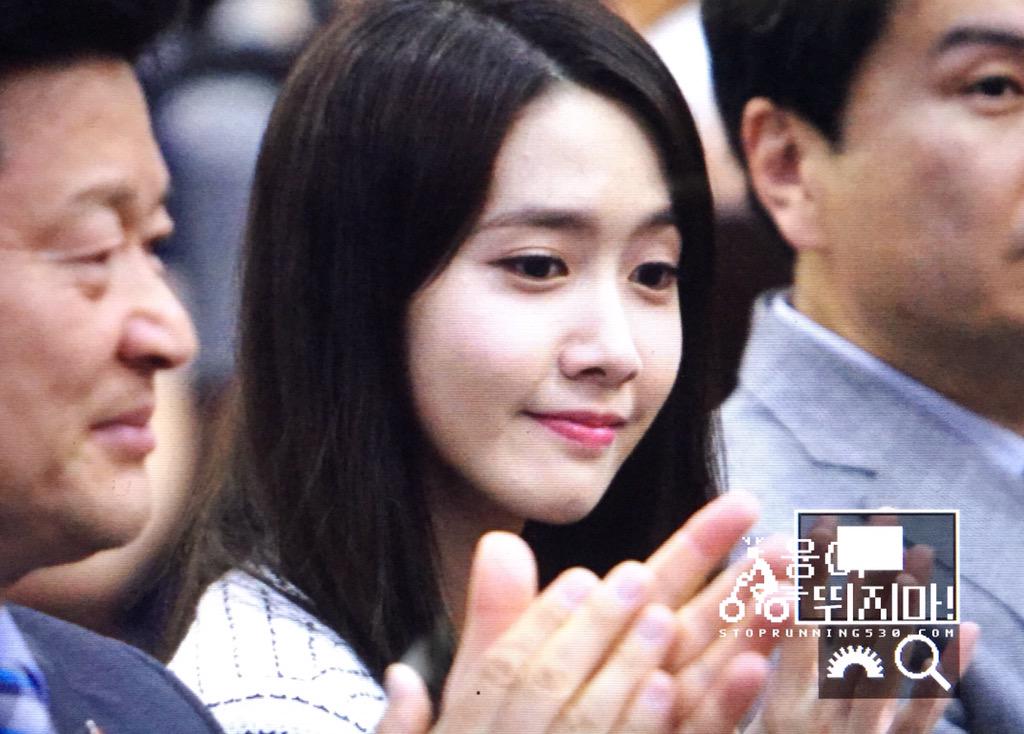 [PIC][29-05-2015]YoonA tham dự "Jung-gu Culture Night Festival" tại Deoksugung vào chiều nay CGK3GLbVAAEKj2L