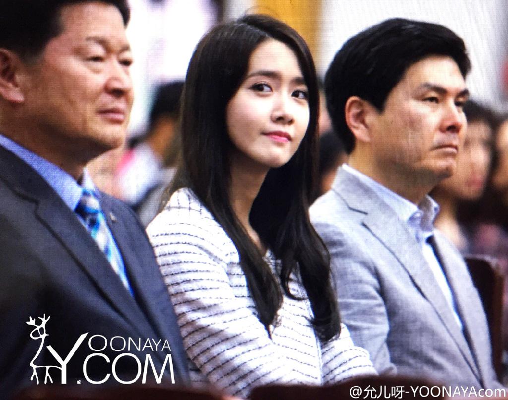 [PIC][29-05-2015]YoonA tham dự "Jung-gu Culture Night Festival" tại Deoksugung vào chiều nay - Page 2 CGK7qVpUgAACVBy