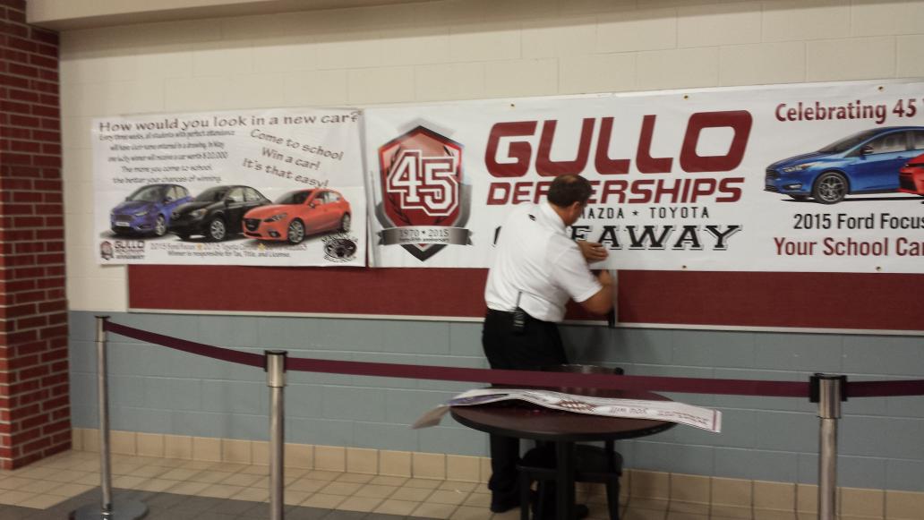 MagnoliaHighTX's tweet photo. Who will win the car today? #vcl #6words http://t.co/Af1twjUgAi
