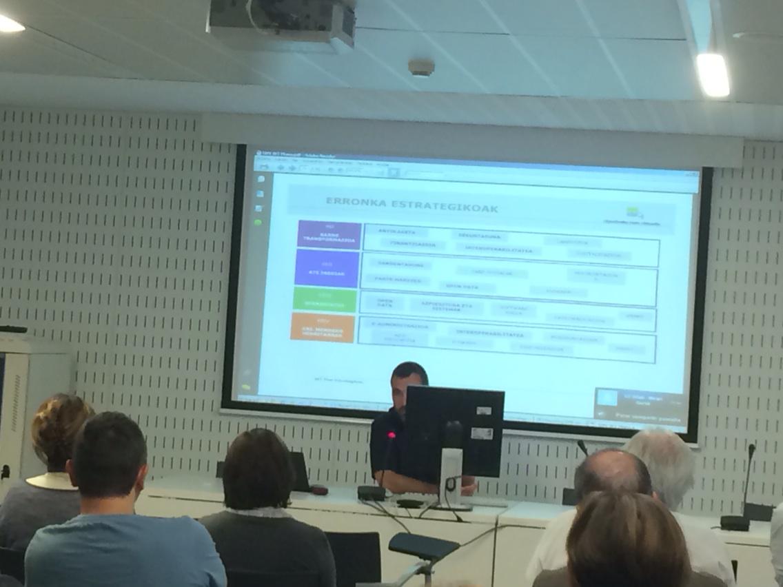 Haritz Ugarte, Modernizazioko zerbitzuburua, Aldundiko IKT Plan Estrategikoa aurkezten <a href="/IzfeGipuzkoa/">Izfe S.A.</a>.n