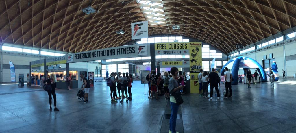 FIFacademy's tweet photo. Buongiorno @riminiwellness @Riminifieraspa #rw2015 #fifacademy http://t.co/b4tFwdVazT