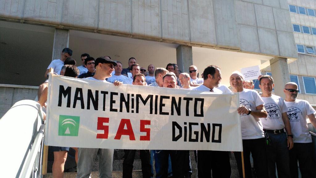 antoniofbootel1's tweet photo. @ecd_ acampados desde toda Andalucía por la lucha de un mantenimiento de calidad y publico para los usuarios http://t.co/fCFSUWxWqm