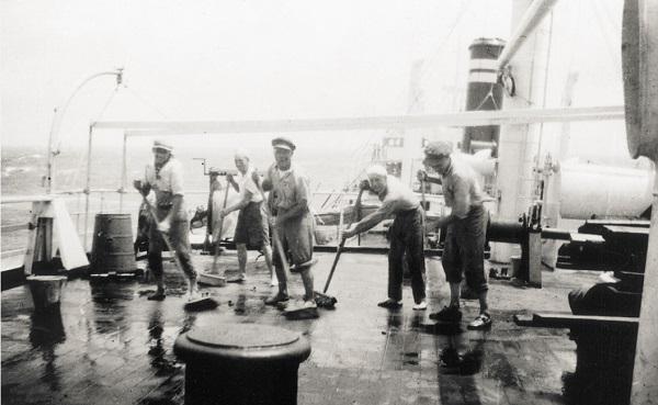 WSSNetwork's tweet photo. 4 days! Historic image of crew busy scrubbing the deck on Trianon @NorShipping #WSSNetwork #WWgroup #NorShipping2015 http://t.co/U6WBLH2cwF