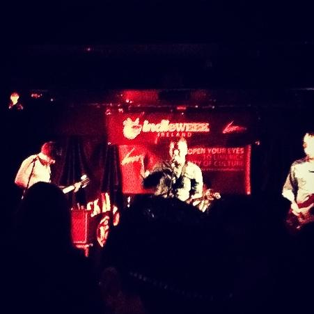 Fallings tweet media