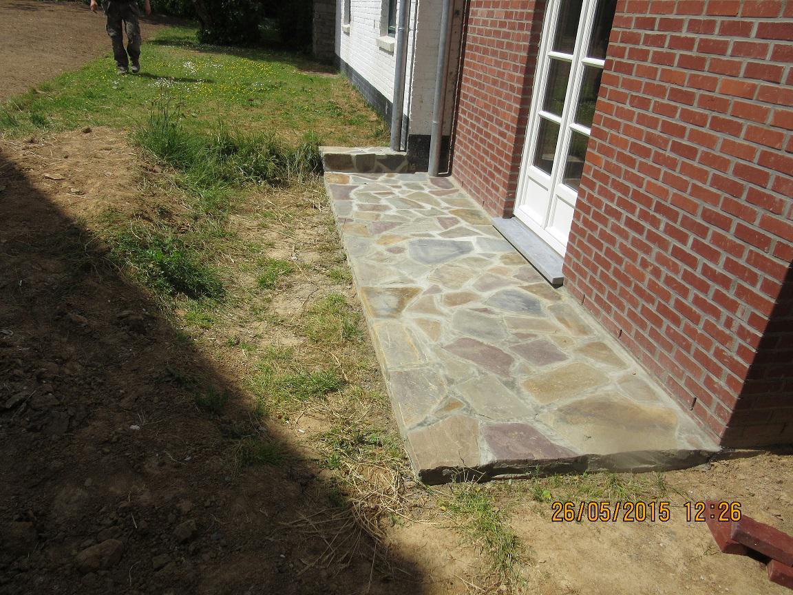 JeanGrell's tweet image. Ajout d'une annexe, aujourd'hui nous carrelons le garage, finissons les extérieurs ainsi que la toiture