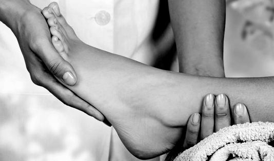 OneNear's tweet image. The commute destroying your sole? Try Reflexology #London £45: onenear.com/holistichealth…