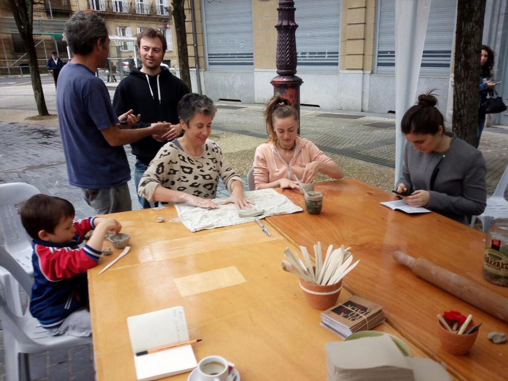 Gaur eta bihar ondo pasa! #lokatza #Barrobusa #antigua <a href="/Undermount_/">UNDERMOUNT</a> #olatutalka orain