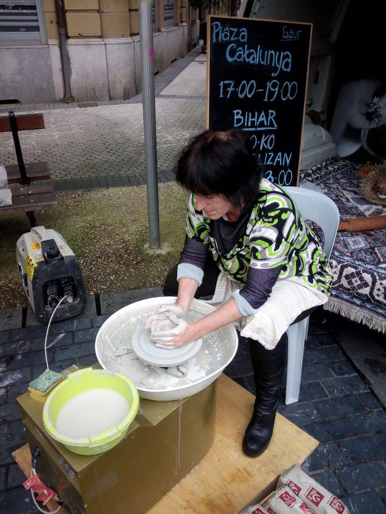 ¡Hoy y mañana experimenta y diviértete! #Barrobusa #Antiguo con <a href="/Undermount_/">UNDERMOUNT</a>