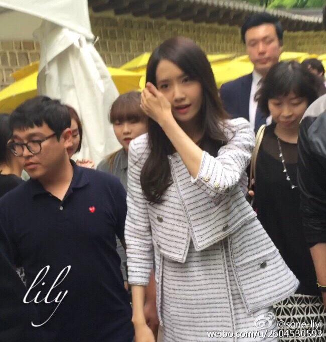 [PIC][29-05-2015]YoonA tham dự "Jung-gu Culture Night Festival" tại Deoksugung vào chiều nay CGKtWAYUIAAWrC9