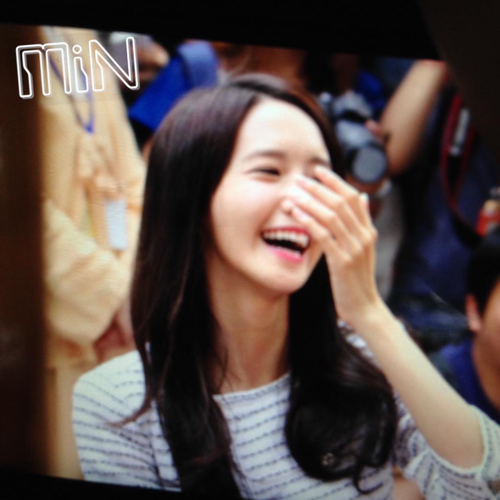 [PIC][29-05-2015]YoonA tham dự "Jung-gu Culture Night Festival" tại Deoksugung vào chiều nay - Page 2 CGKuUl8U0AAVxtv