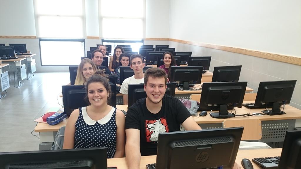 jjgonzort's tweet photo. Chicos, esto se acaba! Ha sido un placer. #ntucam15. Espero que os haya gustado. @UCAM @UCAMeducacion  #fotoParawiki http://t.co/J4daOdULii
