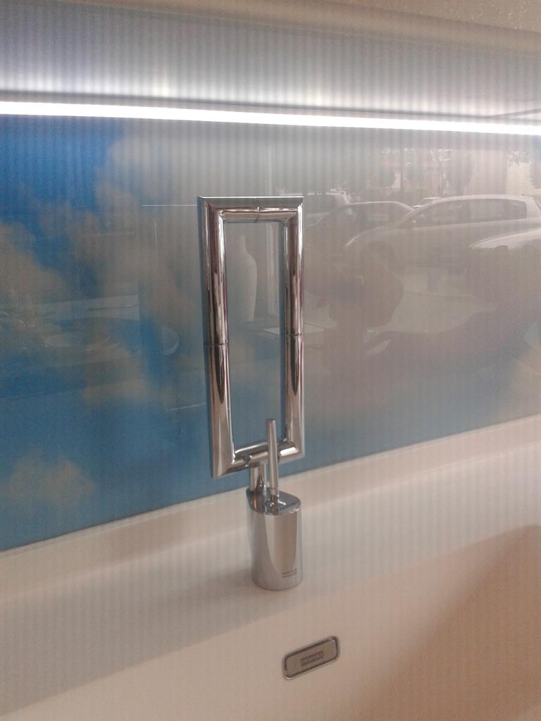KALPEMUR's tweet photo. En kalpemur,  nuestros clientes tienen una amplia gama de grifos para poder elegir el más práctico  para su cocina. http://t.co/1kcnrANCRe