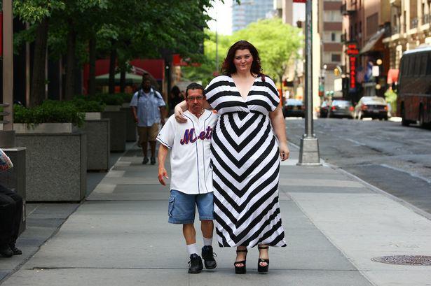 OnIyFunnyVines's tweet image. This Woman is Making a Fortune Doing Something Very Bizarre . . . She Swears There&apos;s No Sex! bit.ly/1Ks7G3N